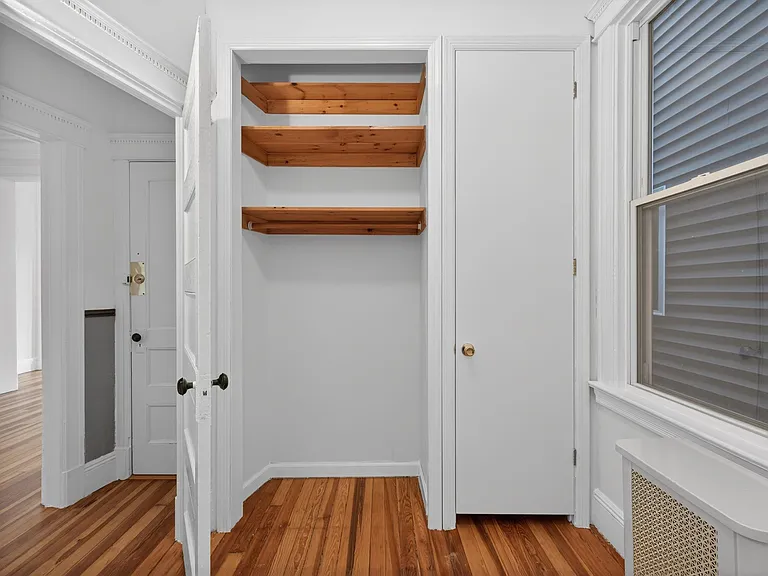 42 Duer Pl #2 — Photo 18