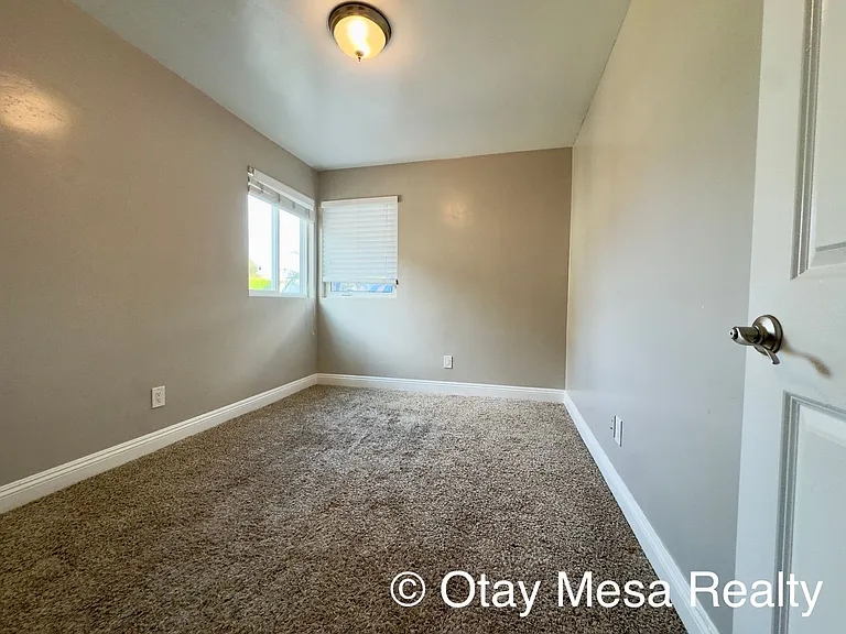 481 Palm Ave — Photo 4