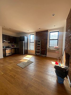 2nd image of 27 Spencer Pl #3R