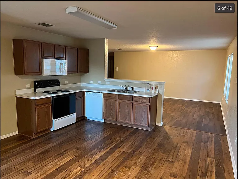 14036 Firebush Ln — Photo 8