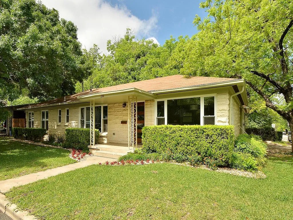 4 bed, 2071 sqft, $7,000 — Photo 2