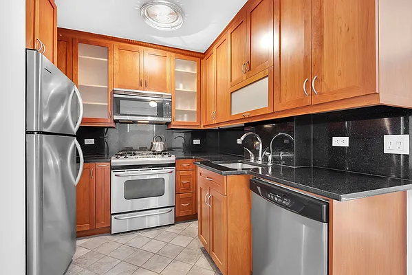 Sold by Compass | media 7