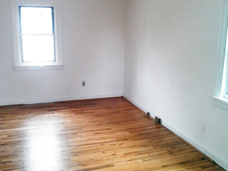 2108 New Berne Rd — Photo 2