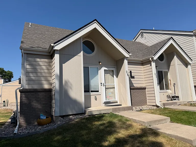 2900 Ross Dr #L36 — Photo 4