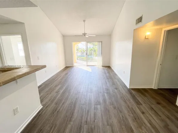 4180 San Marino Blvd APT 106, West Palm Beach, FL 33409