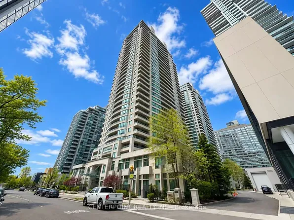 23 Hollywood Ave #2001, Toronto, ON M2N 7L8