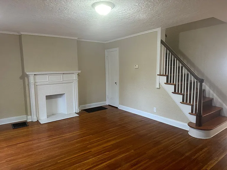 2192 Coventry Rd — Photo 3