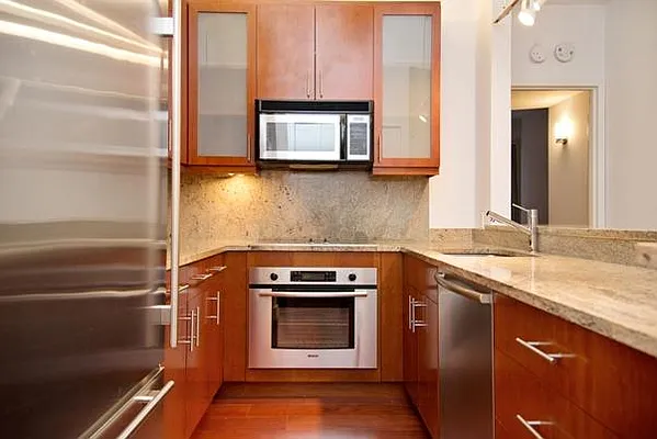 Rented by Keller Williams NYC | media 19