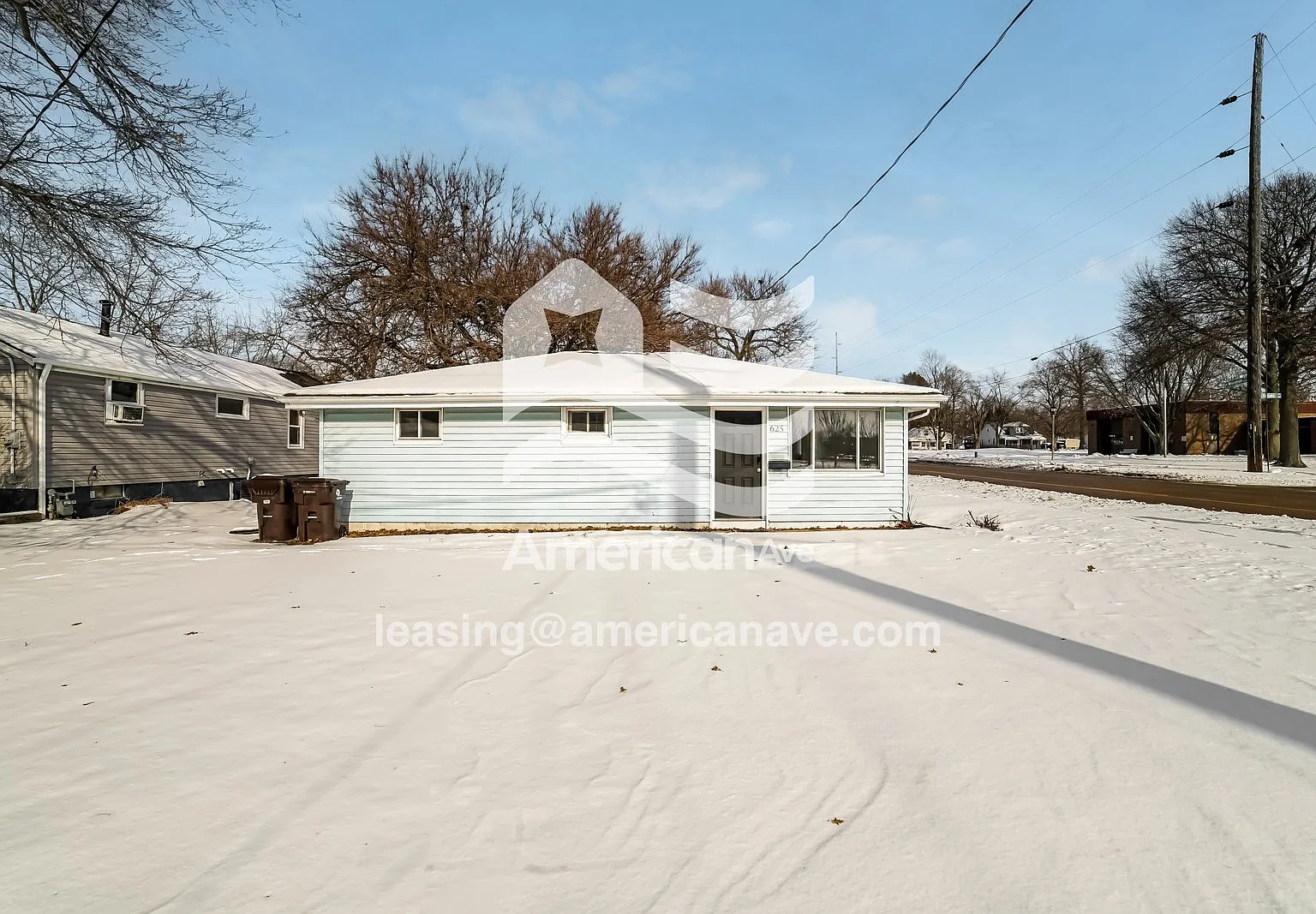4 bed, 1.5 bath, 1300 sqft, $1,272 — Photo 1