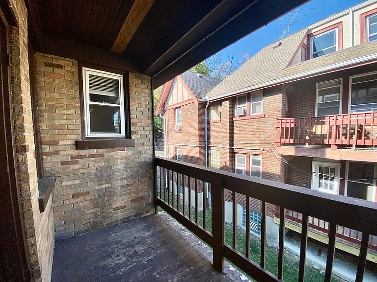 1029 Dana Apts — Photo 27