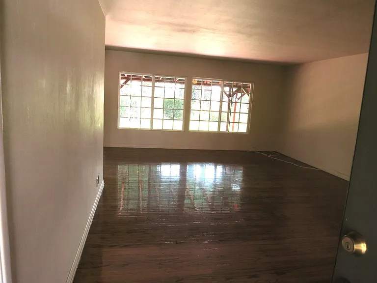 5121 Leo St — Photo 12