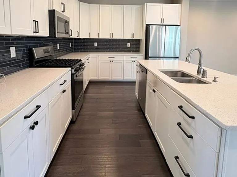 22110 Fulmer Ave — Photo 9