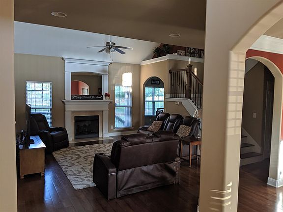2nd image of 3705 Montgomery Way