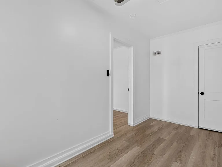 705 Washington St #2F — Photo 10