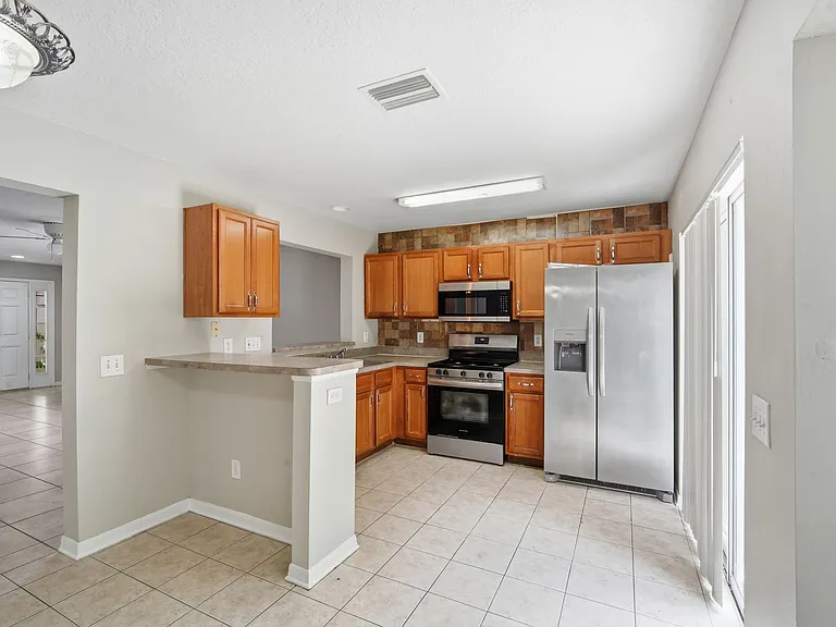 10310 Lakeside Vista Dr — Photo 5