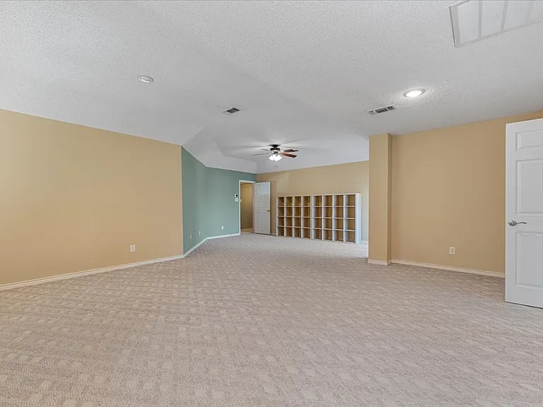 6752 Macintosh Dr — Photo 21