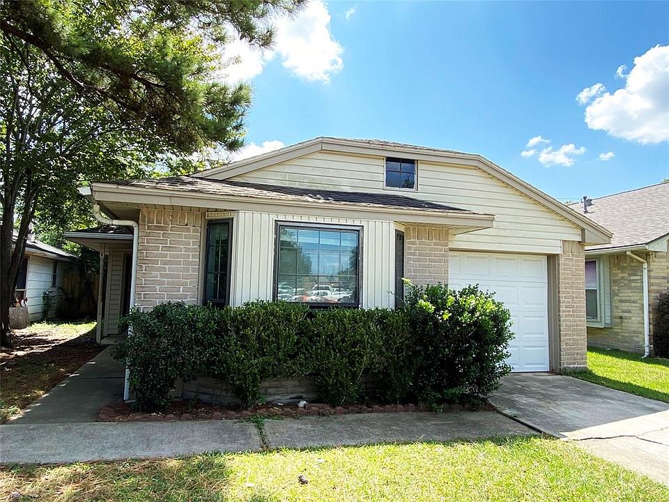 1st image of 15939 Oakendell Dr