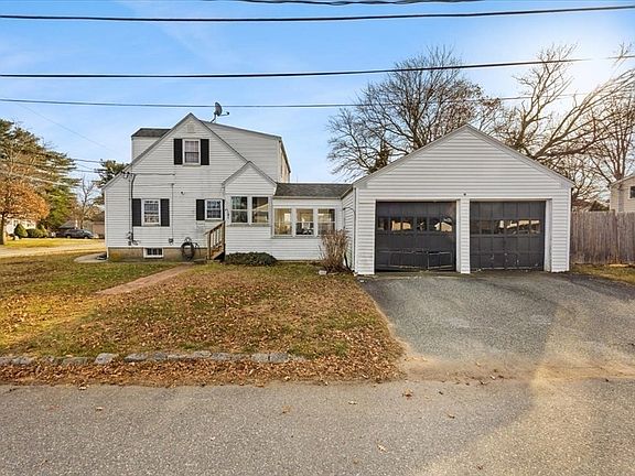2nd image of 31 Magnolia Ave