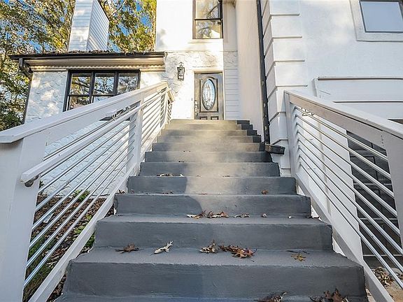 3rd image of 512 Orchards Walk