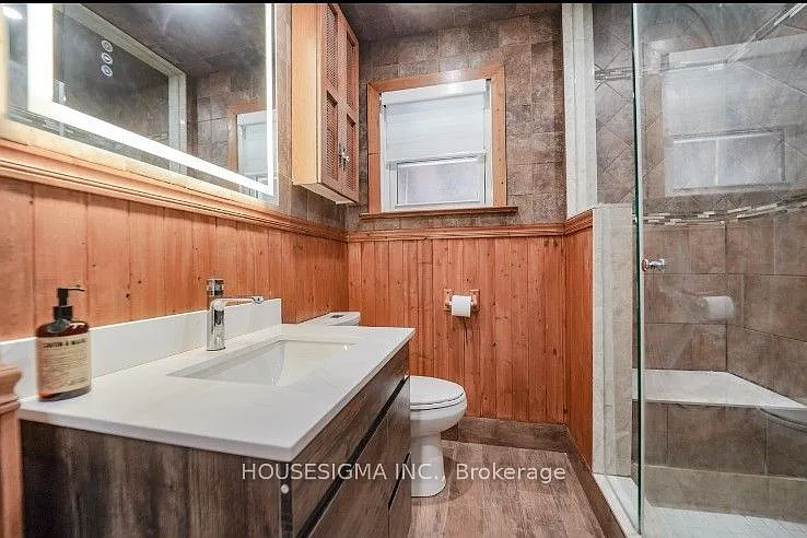 122 Chadburn St — Photo 14