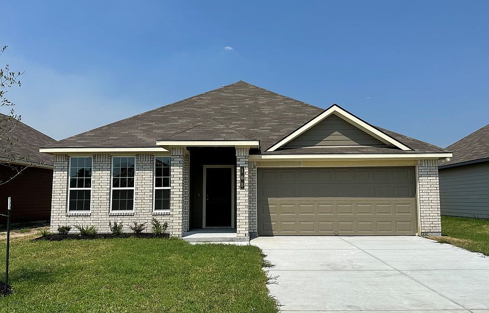 1st image of 108 Laurel Oak Dr