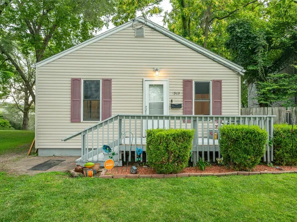 1909 E 25th St, Des Moines, IA 50317