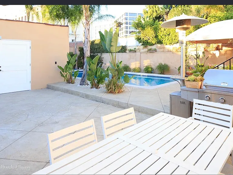 711 Schumacher Dr — Photo 18