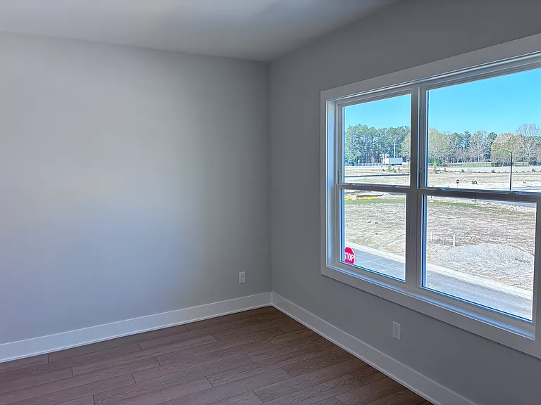 1353 Hurston Ln — Photo 34