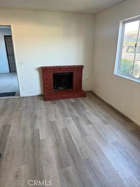 2 bed, 1.5 bath, 1000 sqft, $2,200 — Photo 2