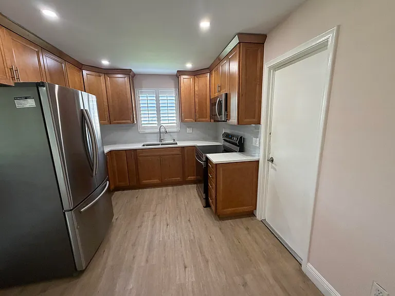 4733 Bison St — Photo 8