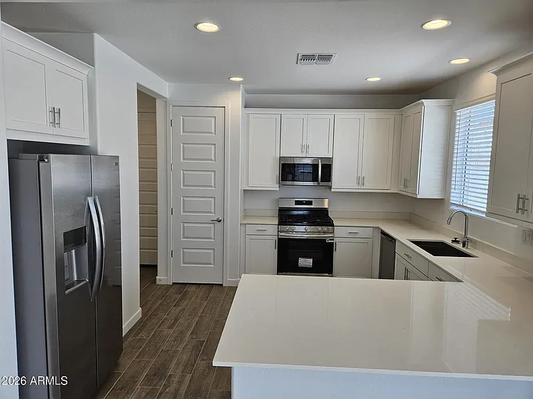 8310 E Prairie Ave — Photo 6