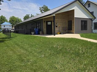 218 5th Ave E, Cresco, IA 52136