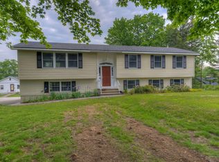 44 Elm St, Norway, ME 04268