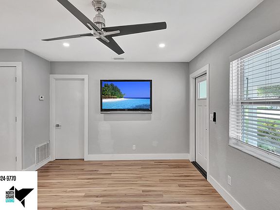5th image of 523 Royal Palm Blvd #F4
