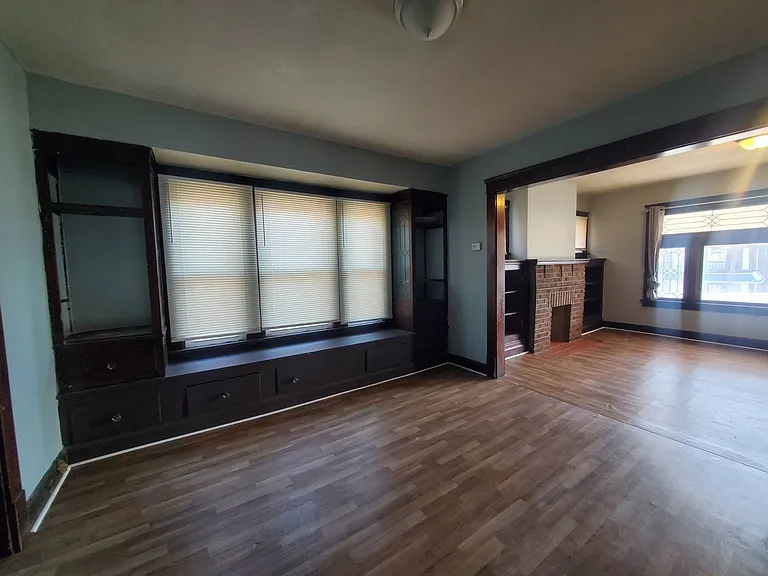 2217 W. 105th St. — Photo 23