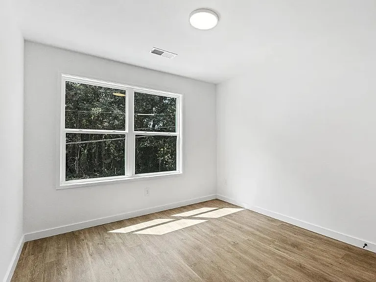 305 Donaldson Rd #B — Photo 3