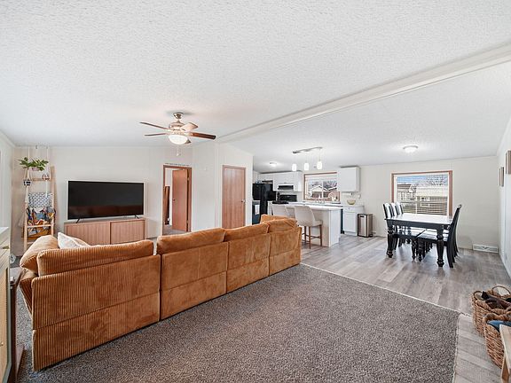 5th image of 260 Storr