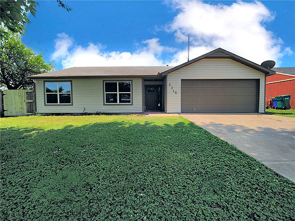 2nd image of 2316 S 17th Pl