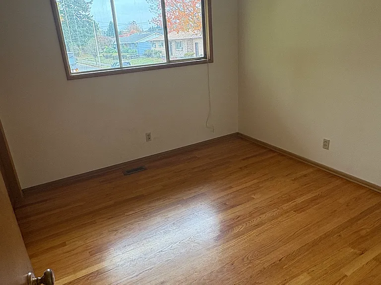 3439 SE 159th Ave — Photo 17