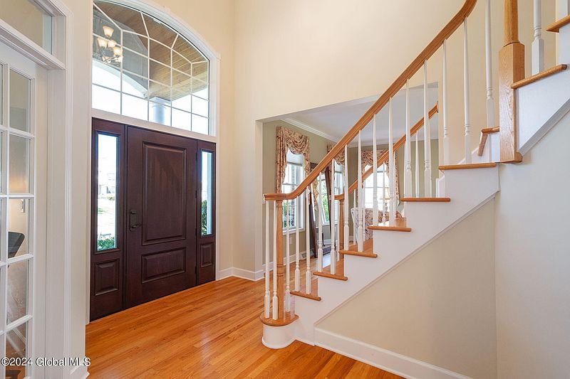 3rd image of 17 Fairview Lane