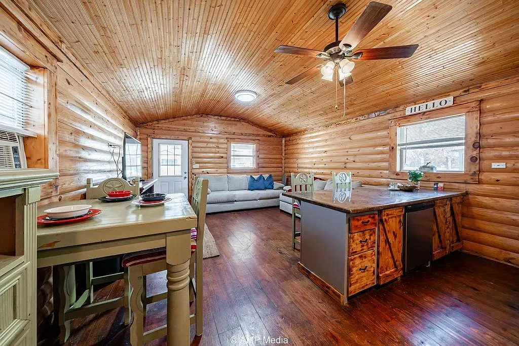 1 bed, 640 sqft, $1,800 — Photo 4