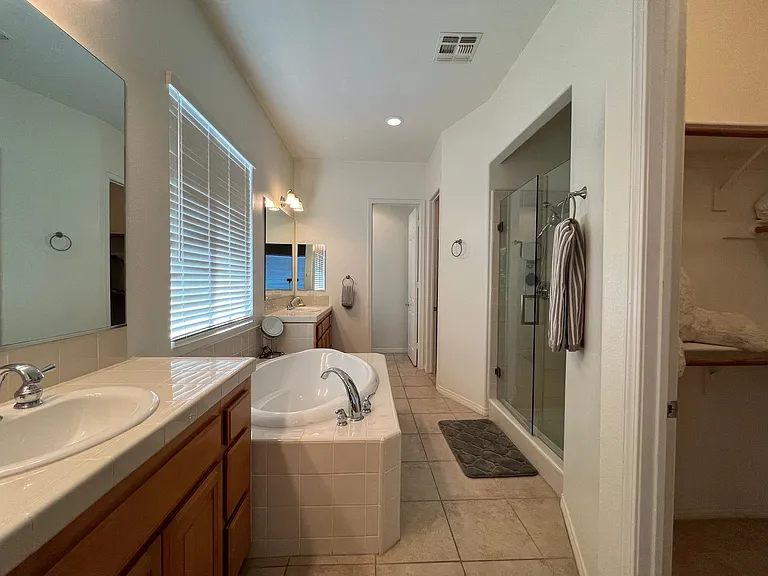 99 Shoreline Dr — Photo 10