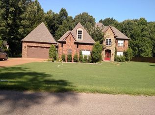 110 Cottonwood Dr, Collierville, TN 38028