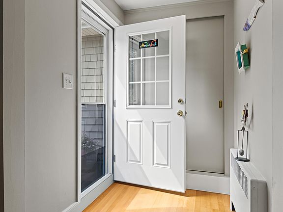 4th image of 1739 Washington Avenue