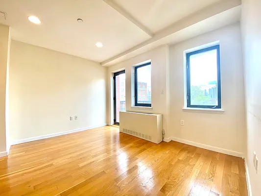 Rented by Astoria Realty | media 5