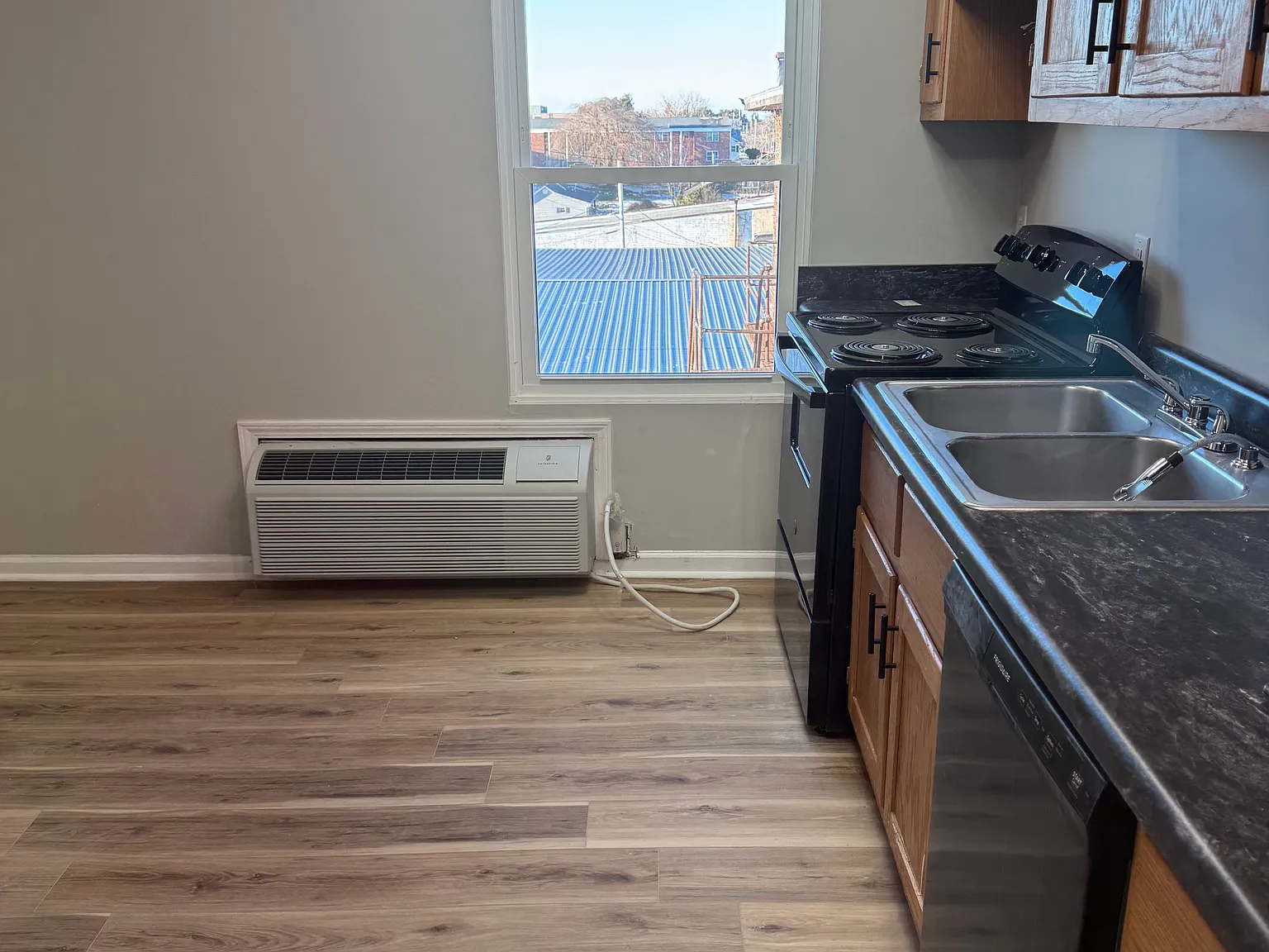 2 bed, $1,200 — Photo 1