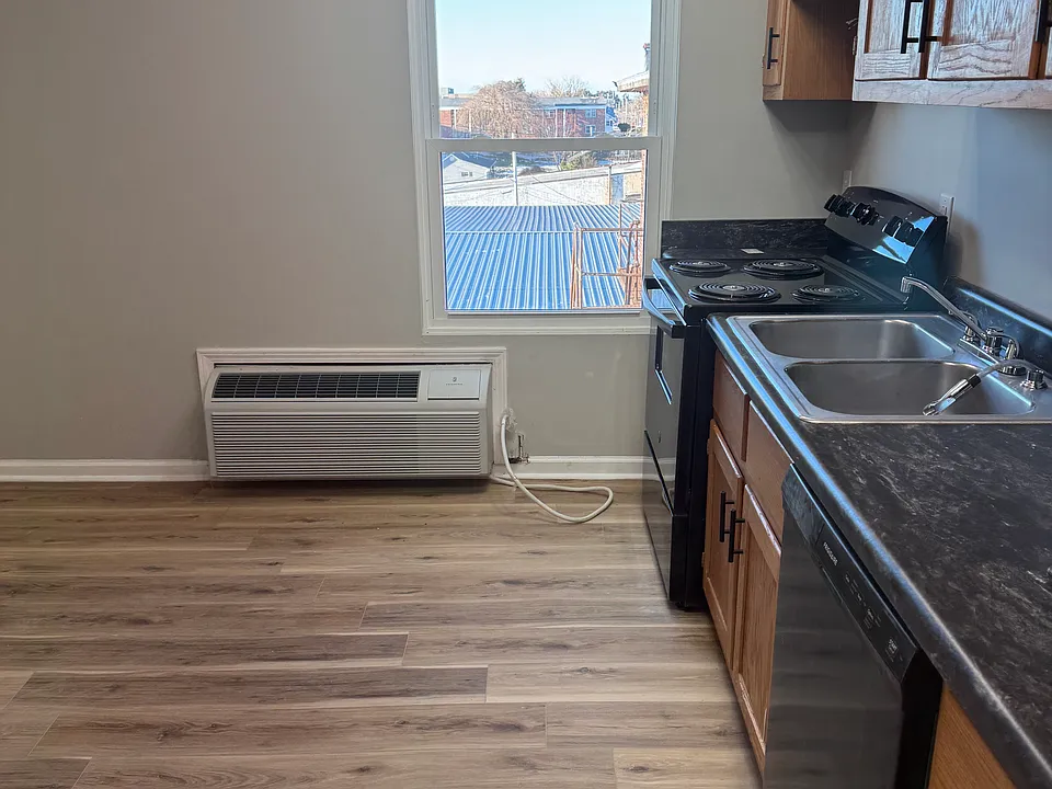522 N Main St #303