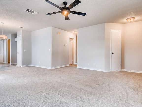 4th image of 111 W Wild Senna Dr