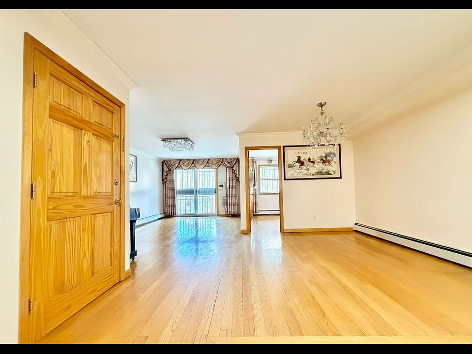 1st image of 14478 Roosevelt Ave Floor 2