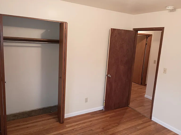 14425 Lakeshore Dr #2 — Photo 14